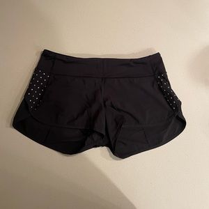 Lululemon 2.5in Speed Up Shorts